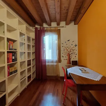 Daire Cozy Retreat At Antico Mercato Di Rialto