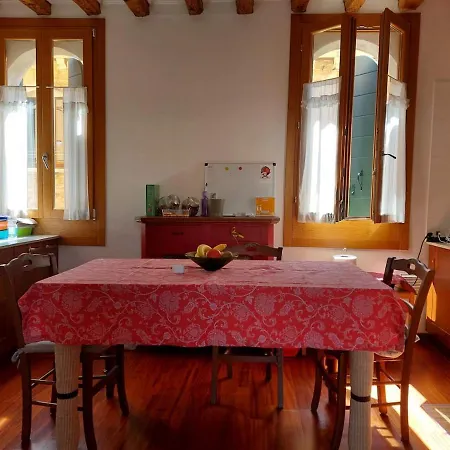 Διαμέρισμα Cozy Retreat At Antico Mercato Di Rialto Βενετία