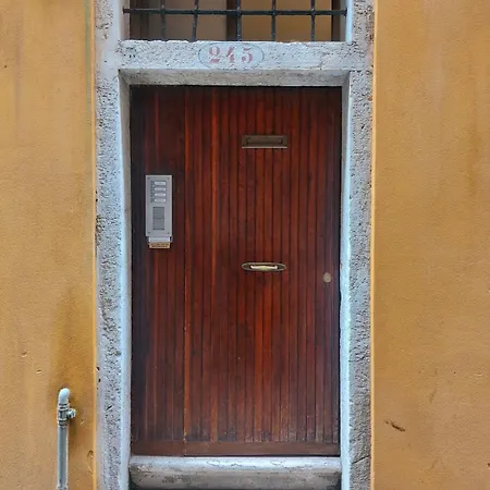 Cozy Retreat At Antico Mercato Di Rialto Διαμέρισμα *
