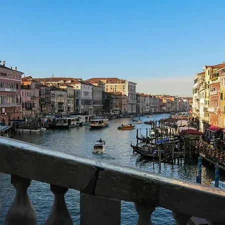 Cozy Retreat At Antico Mercato Di Rialto Βενετία