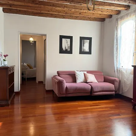 Cozy Retreat At Antico Mercato Di Rialto Διαμέρισμα Βενετία